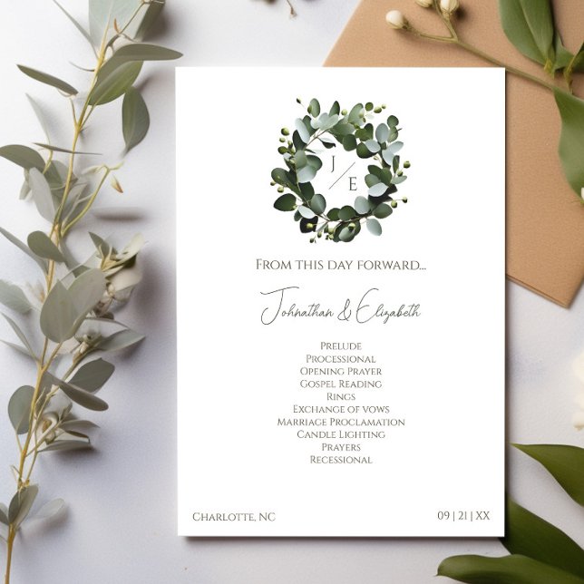 Programme Monogramme moderne Eucalyptus Mariage de couronne  (White Modern Monogram Eucalyptus Wreath Wedding Program)