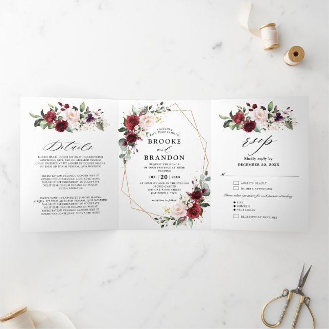 Programme Trois Volets Burgundy Blush Floral moderne Mariage géométrique (Intérieur)