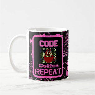 Programmierer für Computertechnik, rosa Kaffeetasse