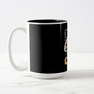 Programmierer machen Kaffee in Code Zweifarbige Tasse