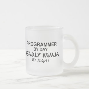 Programmierer tödliches Ninja bis zum Nacht Mattglastasse