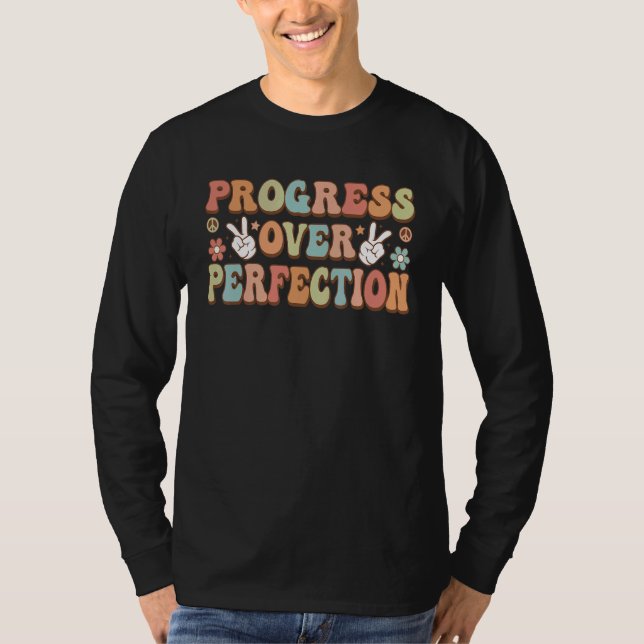 Progress over Perfection Retro T-Shirt (Vorderseite)