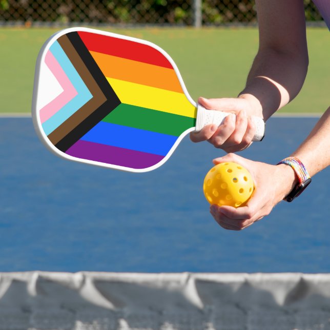 Progress Pride Flag LGBTQ+ Pickleball Schläger (InSitu)