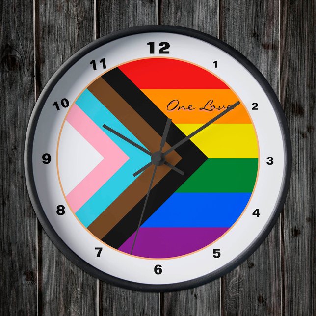 Progress Rainbow Flag Elegant, Modern Zuhause / Pr Runde Wanduhr (Von Creator hochgeladen)