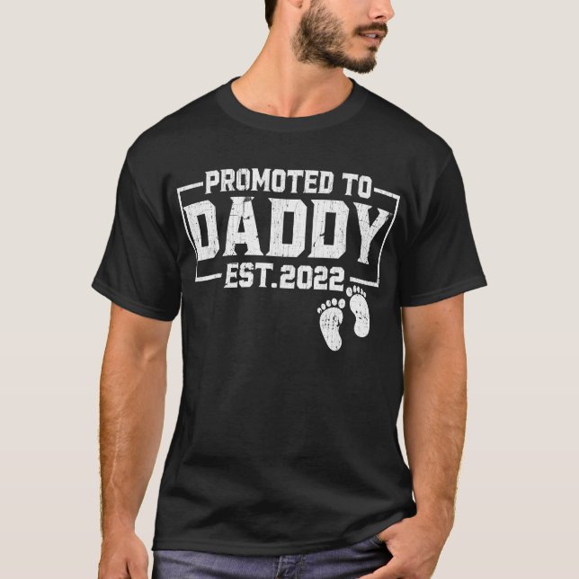 Promoted To Daddy 2022 For New Dad First Time dad T-Shirt (Vorderseite)