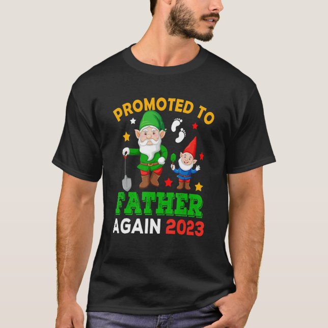 Promoted To Father Again 2023 Two Funny Gnomes Pre T-Shirt (Vorderseite)