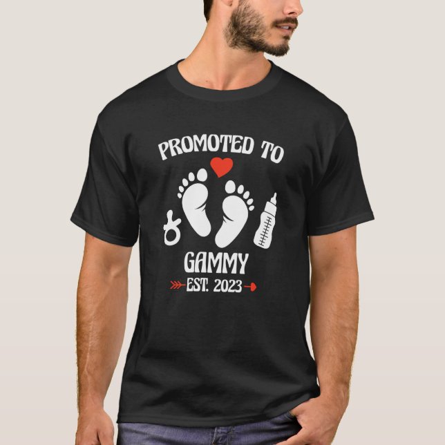 Promoted To Gammy 2023 First Time New Grandma Preg T-Shirt (Vorderseite)