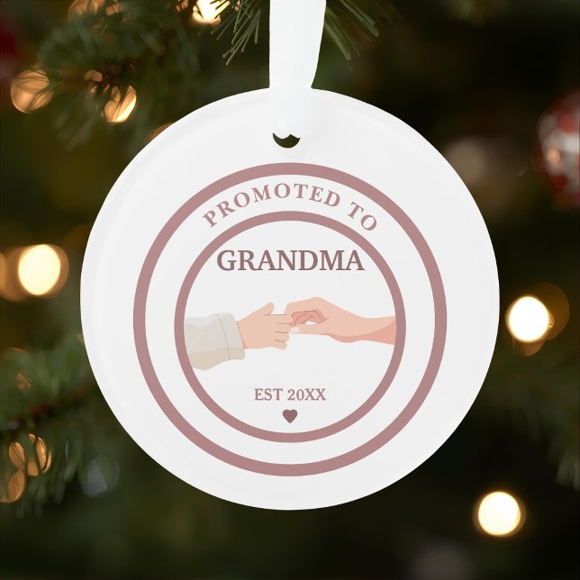 Promoted to Grandma Est. 20XX Ornament (Von Creator hochgeladen)