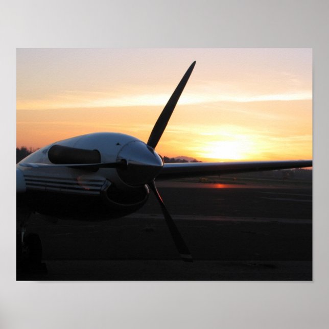 Prop bei Sonnenuntergang Poster (Vorne)
