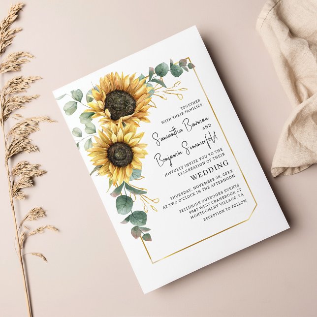 Prospectus 11,4 Cm X 14,2 Cm Faire-part de mariage budgétaire du tournesol Euca (Sunflower Eucalyptus Floral Script Wedding Invitation)
