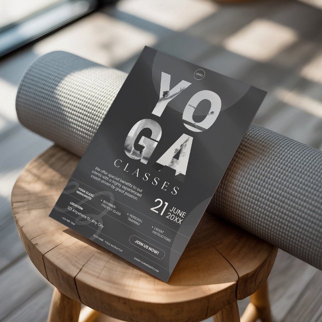 Prospectus 14 Cm X 21,6 Cm Dark Charcoal Grey Bold Modern Yoga Studio Classes (Créateur téléchargé)