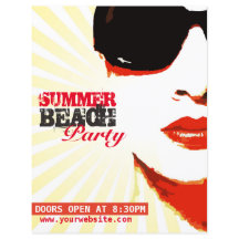 flyer sur la plage d'été