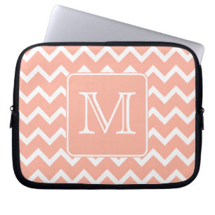 Protection Pour Ordinateur Portable Chevron rose et blanc de corail avec le monogramme
