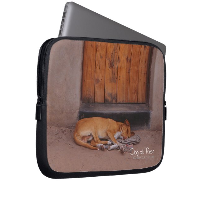 Protection Pour Ordinateur Portable Chien au repos (Devant droit)