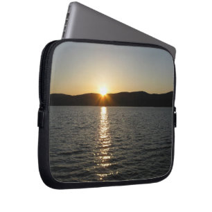 Protection Pour Ordinateur Portable Coucher de soleil sur le lac Onota : horizontal