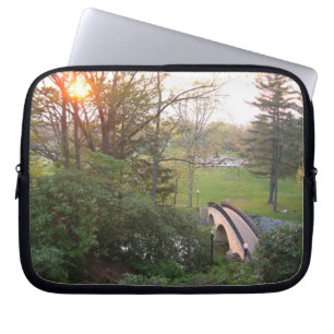 Protection Pour Ordinateur Portable Coucher de soleil sur le Rainbow Bridge au Grove C