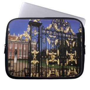 Protection Pour Ordinateur Portable Europe, Angleterre, Londres. Porte dorée à l'extér