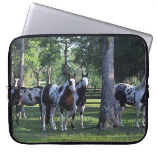 Protection Pour Ordinateur Portable Peignez les chevaux dans les arbres