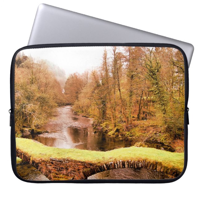 PROTECTION POUR ORDINATEUR PORTABLE VUES DES ALLES (Devant)