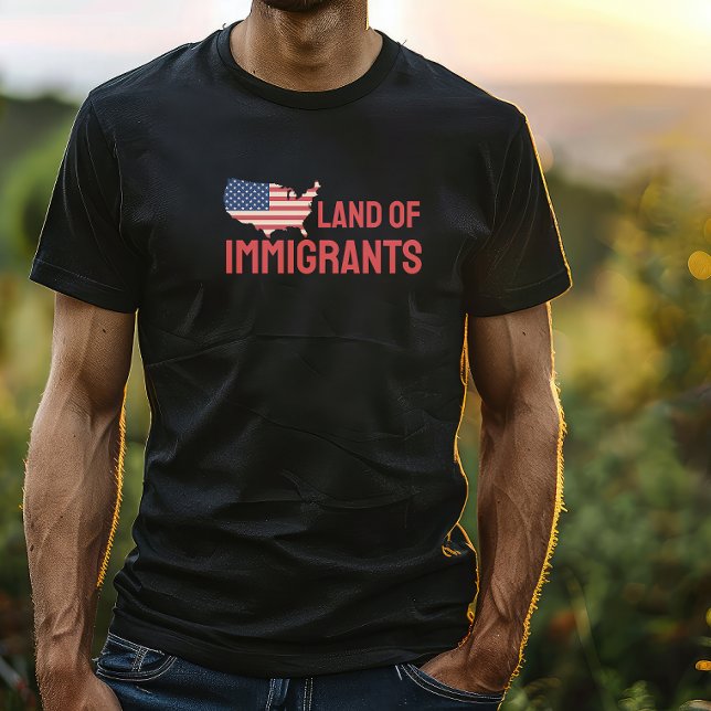 Protest-T - Shirt gegen Trump (This T-shirt makes a strong statement against the immigration policies of Donald Trump.)