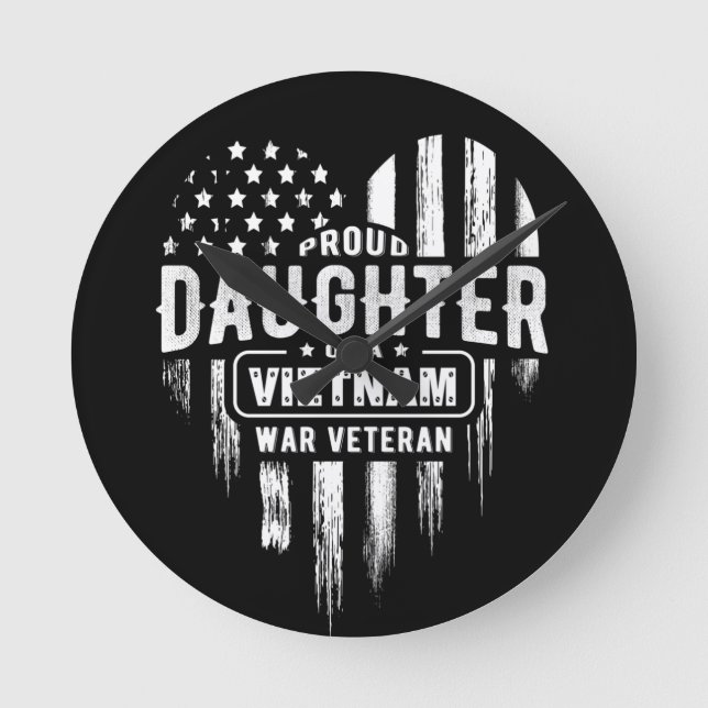 Proud Daughter Vietnam Vet Vater Runde Wanduhr (Vorderseite)