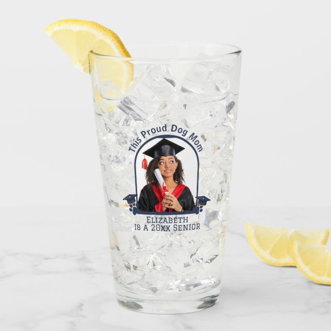 Proud Dog Mum ist ein Senior - Custom Abschluss Glas (Vorderseite Ice)