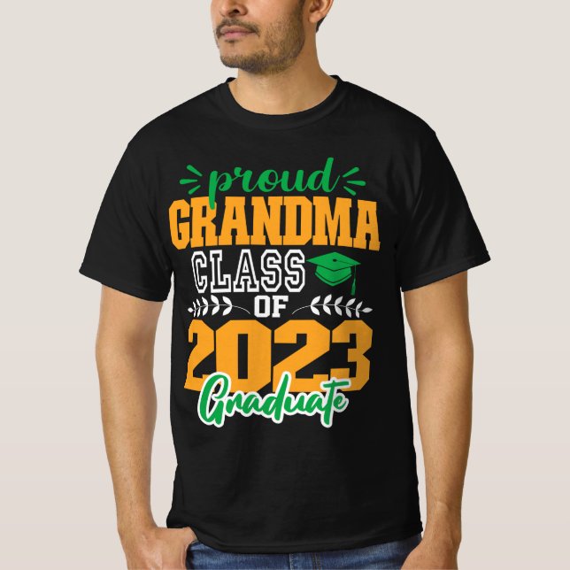 Proud GRANDMA der Klasse 2023 MODERNES SCRIPT GRAD T-Shirt (Vorderseite)