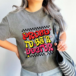 Proud ist ein Retro-Geschenk für Ärzte Tri-Blend Shirt