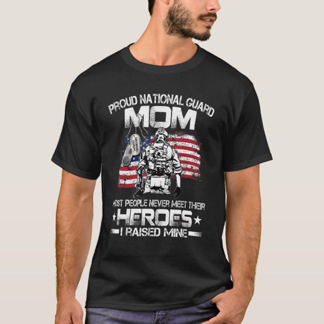 Proud National Guard Mama National Guard Abschluss T-Shirt (Vorderseite)