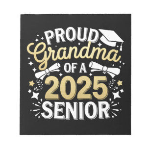 Proud Oma eines Abschlusses mit Abschluss 2025 Gol Notizblock