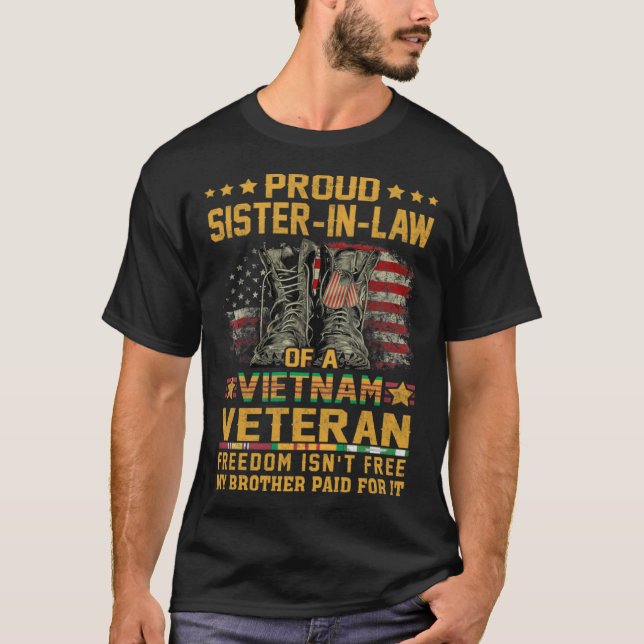 Proud Sister im Recht eines vietnamesischen Vetera T-Shirt (Vorderseite)