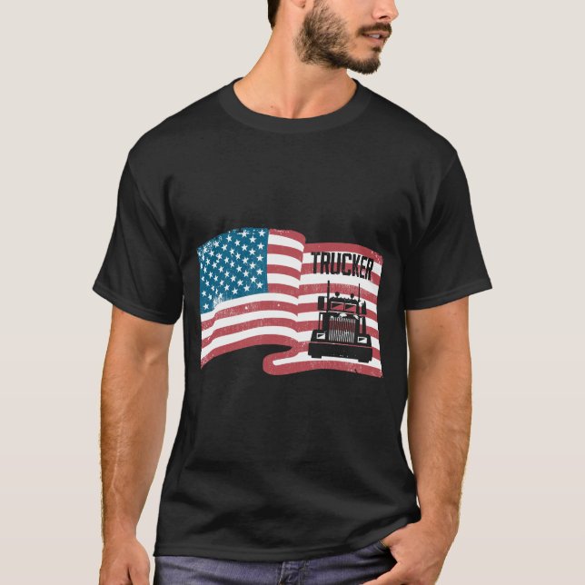 Proud Trucker American Flag 4. Juli USA Truck T-Shirt (Vorderseite)