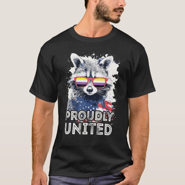 Proudly United  Raccoon Non Binary Sunglasses Flag T-Shirt (Vorderseite)