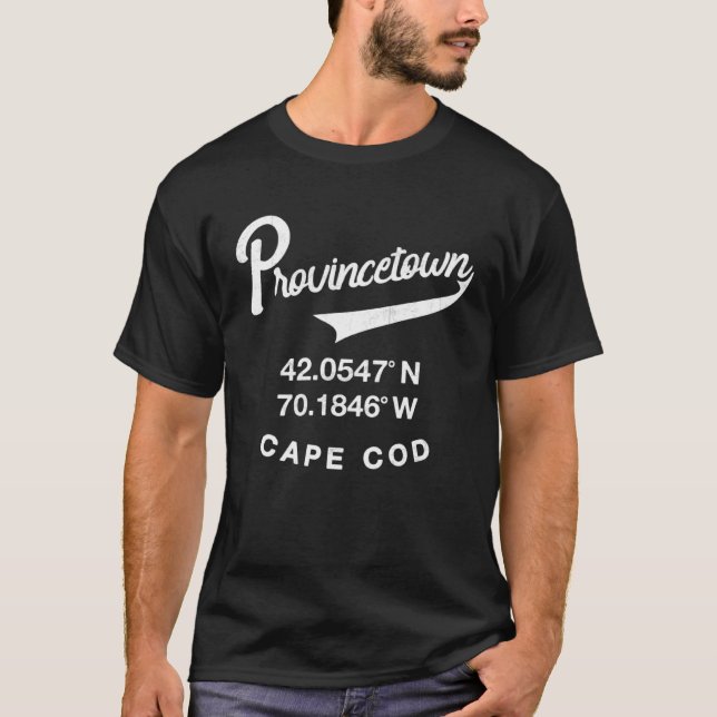 Provincetown Cape Cod Coordinates Retro T-Shirt (Vorderseite)