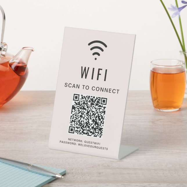 Prüfung des QR-Codes für Wifi auf rosa Verbindung Sockelschild (In SItu)