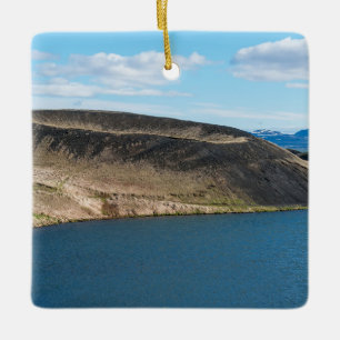 Pseudokrater im See Myvatn - Island Keramikornament