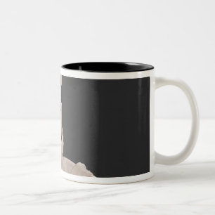 Psyche wieder belebt durch den Kuss von Amor Zweifarbige Tasse