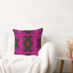 Psychedelic Daisy Chain Patchwork - Magenta Kissen