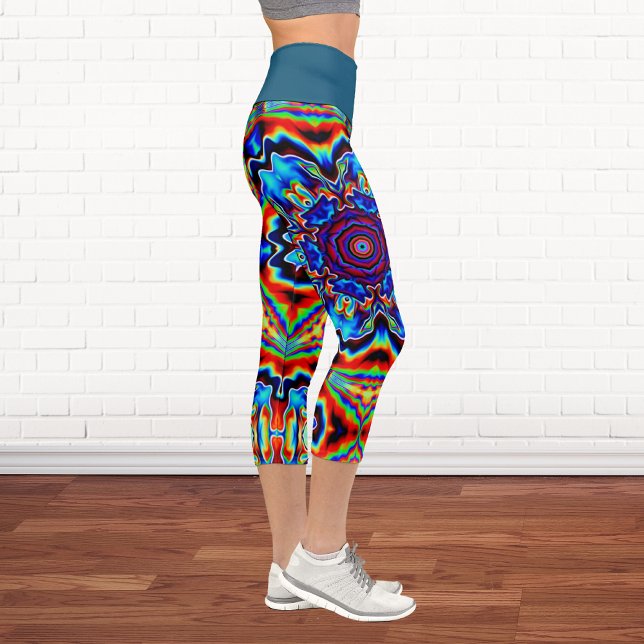 Psychedelisch Kaleidoskop Blau Rot und Grüne Leggi Capri Leggings (Von Creator hochgeladen)
