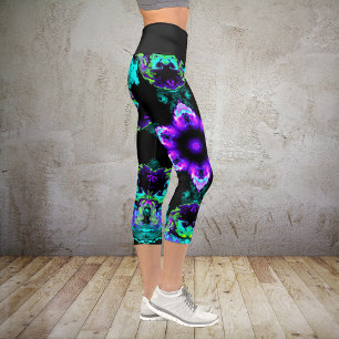 Psychedelische Hippie-Blume Lila Aquamarin und Bla Capri Leggings
