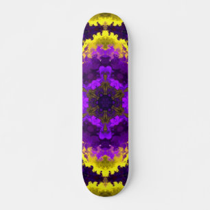 Psychedelische Mandala-Blume Gelb und Lila Skateboard