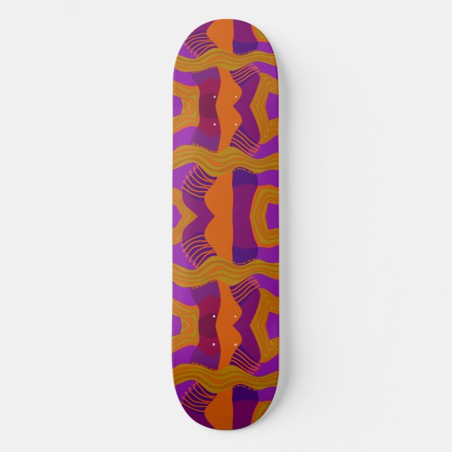 Psychedelisches afrikanisches Patchwork: Lila Oran Skateboard (Vorderseite)