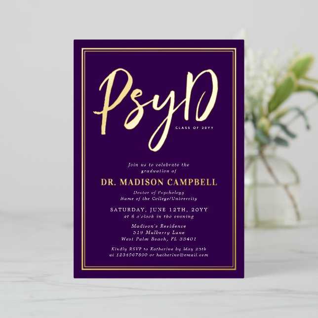 PsyD Doktor der Psychologie-Absolventin Folieneinladung (Stehend vorne)