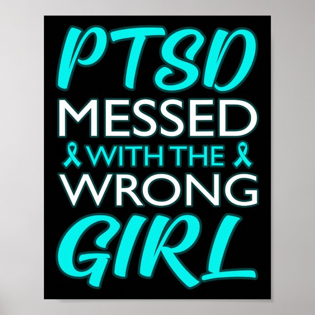 Ptsd mit der falschen Mädchen Bewusstsein Ribbon G Poster (Vorne)