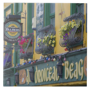 Pub, Dingle, Dingle-Halbinsel, County Kerry, Fliese