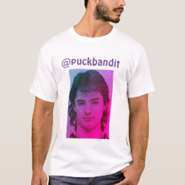 Puckbandit T - Shirt (Geschäfte im Vordergrund)