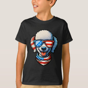 Pudel-Hund mit Usa-Flagge-Sonnenbrille Patriotisch T-Shirt