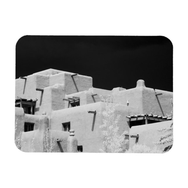 Pueblo style adobe Inn at Loretto, Santa Fe, New Magnet (Horizontal)