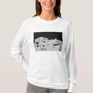 Pueblo style adobe Inn at Loretto, Santa Fe, New T-Shirt