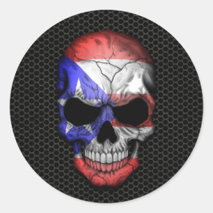 Puerto Rico Flag Skull auf Steel Mesh Graphic Runder Aufkleber